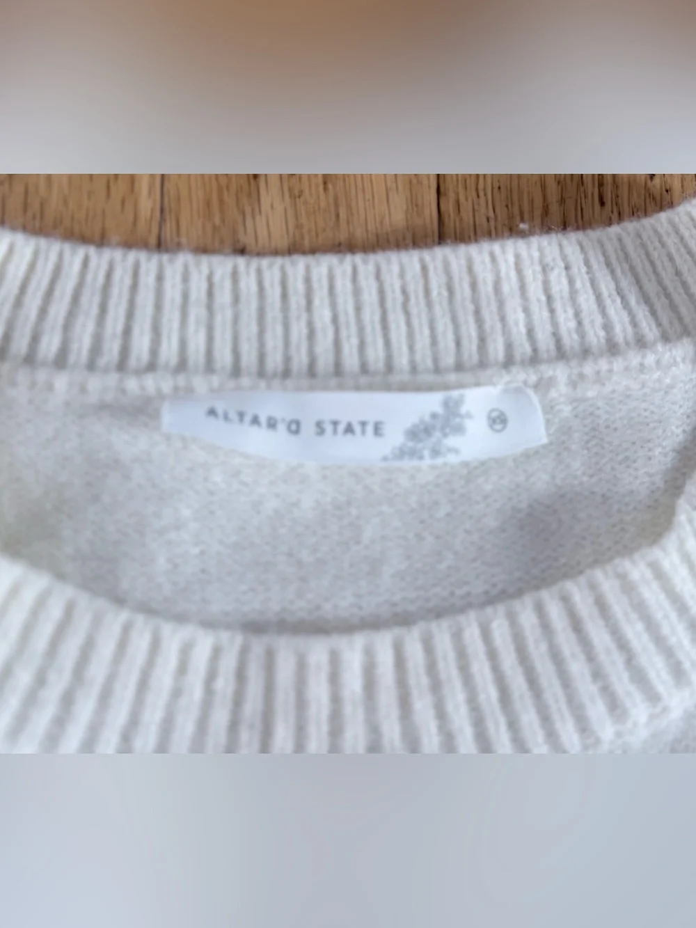 Altar'd State White Crewneck Sweater NWOT size XS